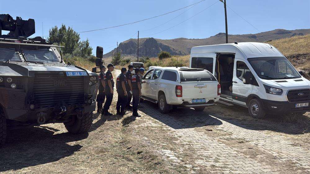 Kayıp 11 aylık Büşra’dan iz yok! Annenin değişen ifadeleri sonrası 10 gözaltı 4